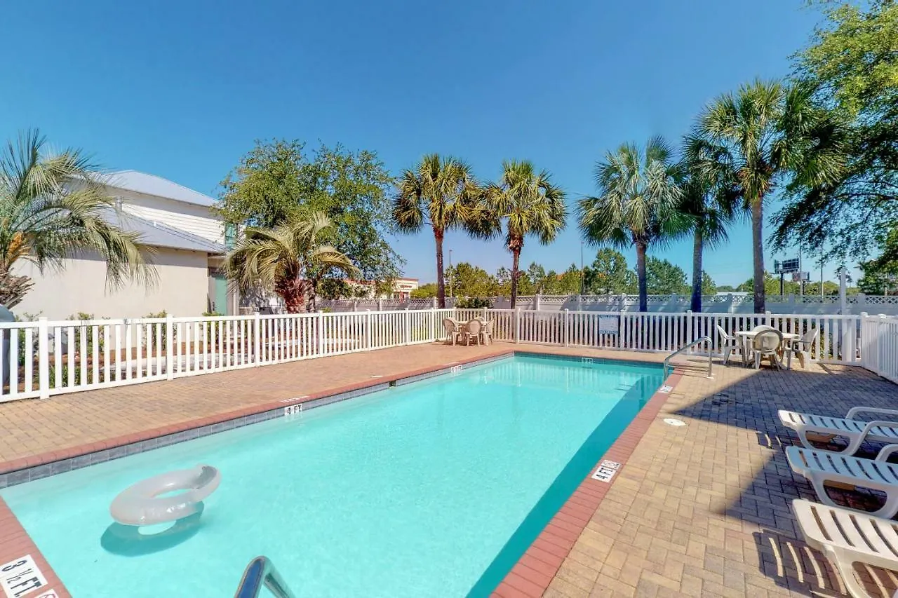 2 Bed 2 Bath Vacation Home In Destin